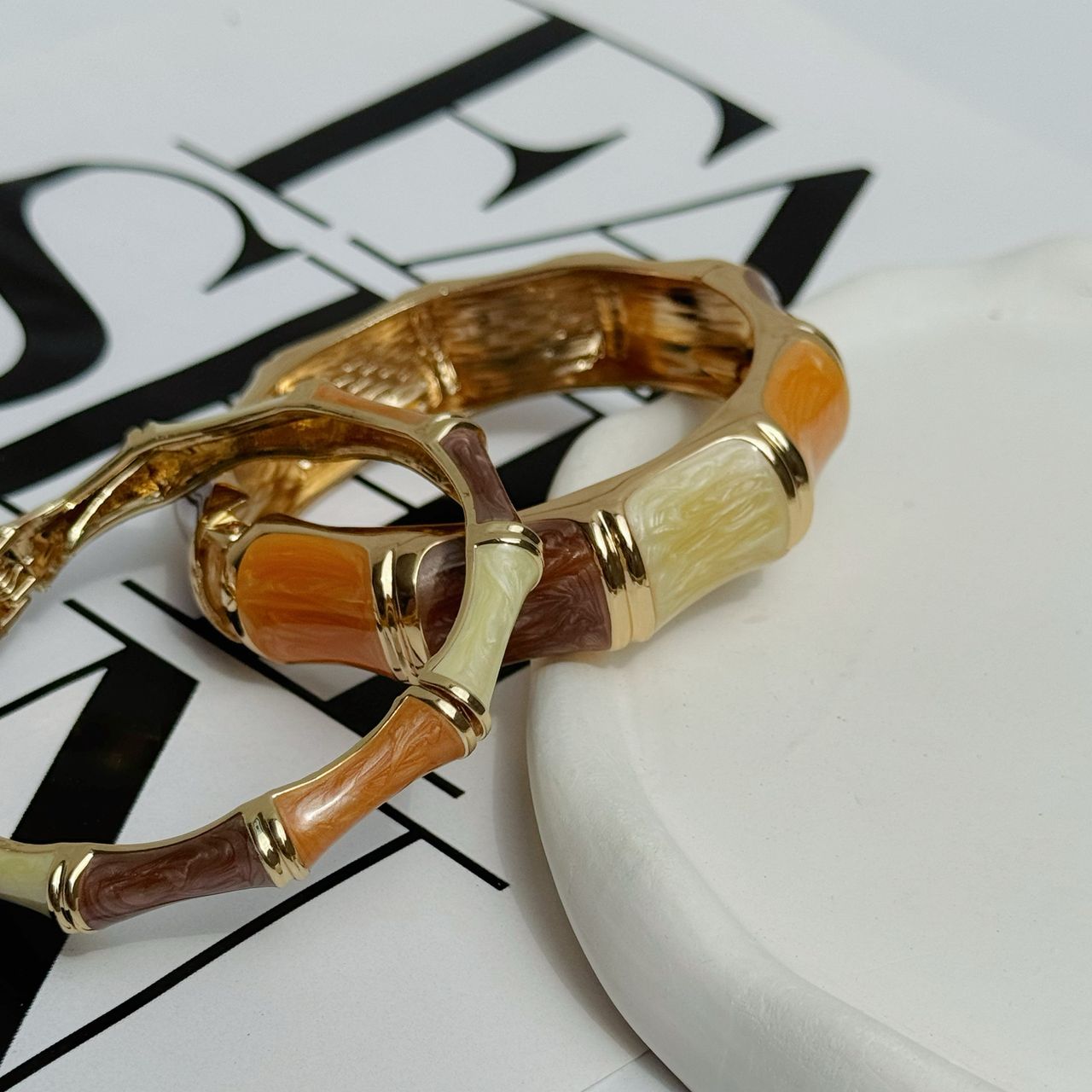 دستبند زنانه میناکاری پهن فشن مینیمال دخترانه