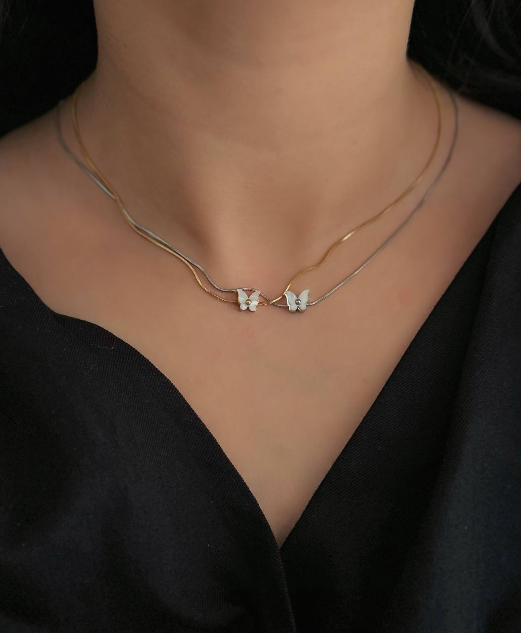 گردنبند زنانه پروانه صدفی مینیمال دخترانه
